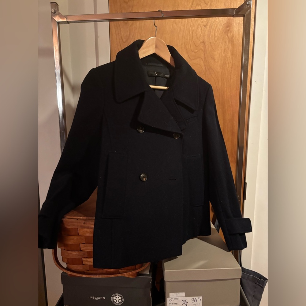 Elegant Navy Peacoat for Women +J Jil Sander collection X Uniqlo. EUC